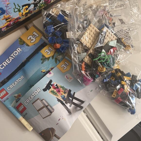 LEGO Creator: 3-in-1 Fish Tank (31122) - New/Opened Box - Picture 2 of 4